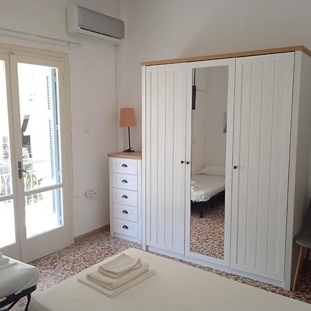 Elina'S Room Poros Town Eksteriør billede
